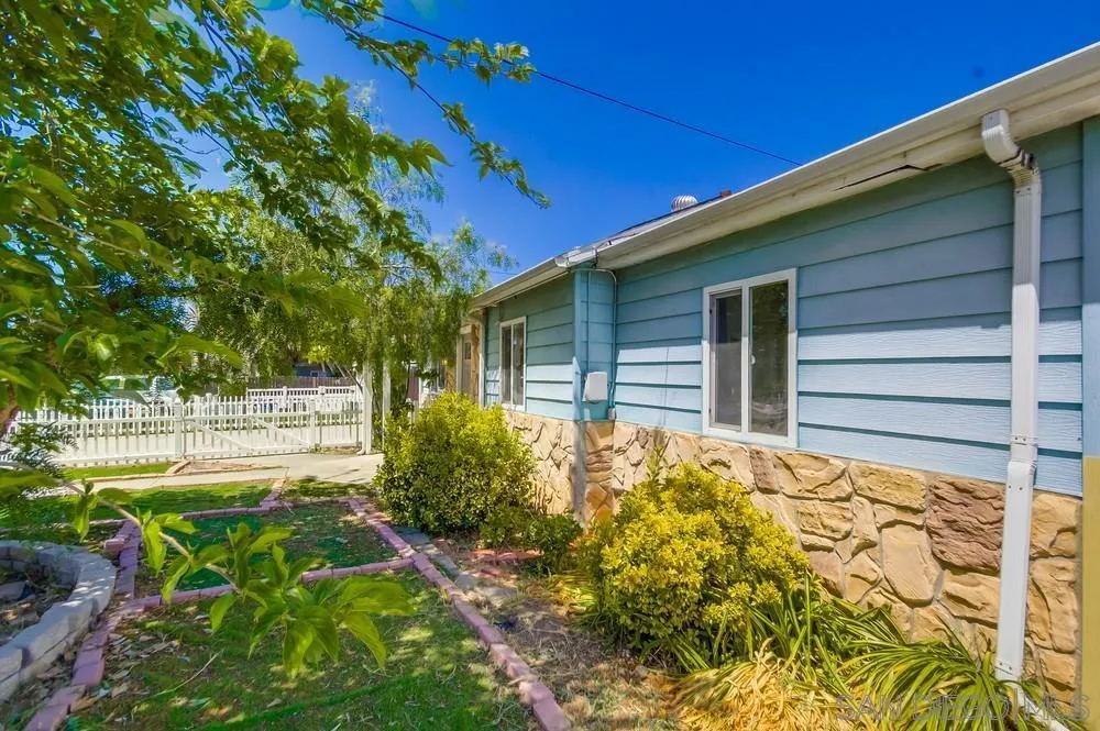 8749 Cottonwood Avenue, Santee, California 92071 home-pic-10