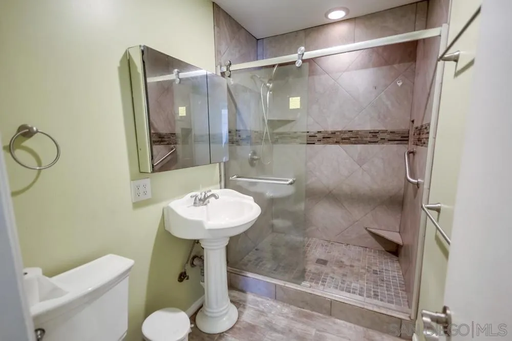 8749 Cottonwood Avenue, Santee, California 92071 home-pic-35