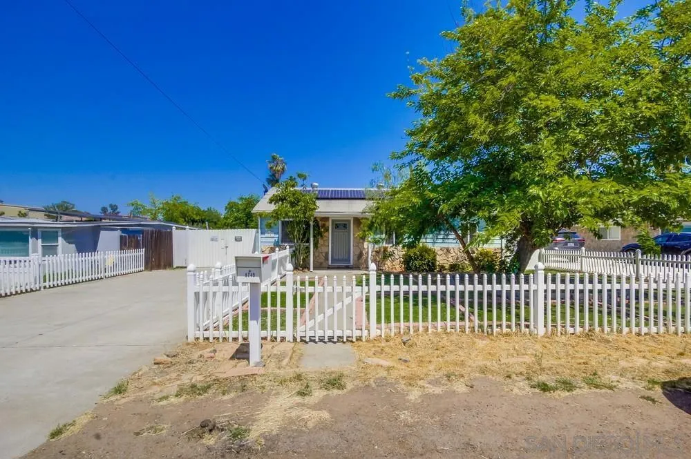 8749 Cottonwood Avenue, Santee, California 92071 home-pic-4