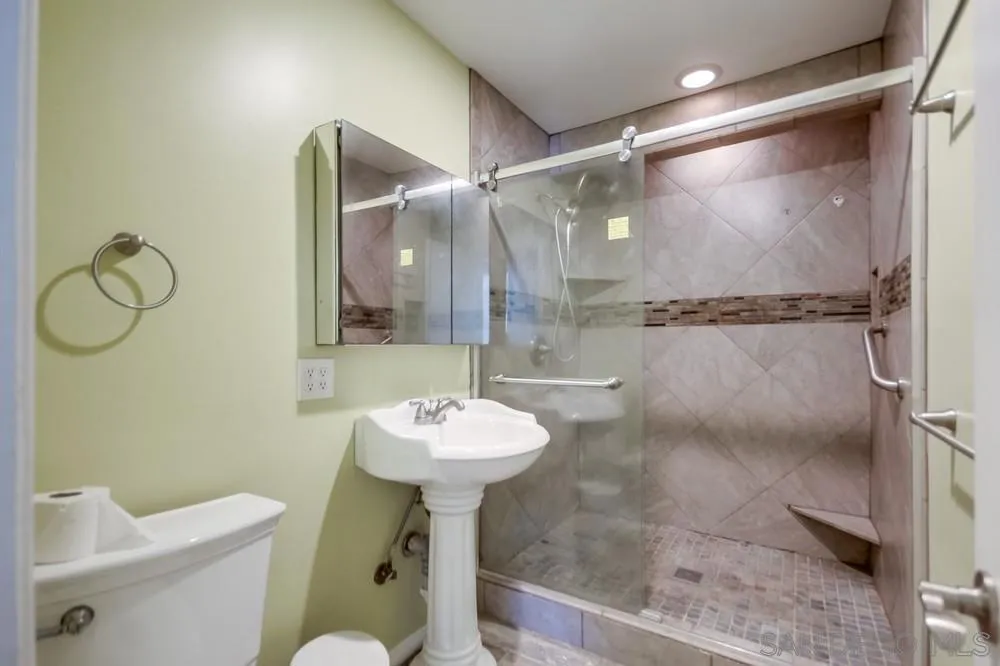 8749 Cottonwood Avenue, Santee, California 92071 home-pic-34