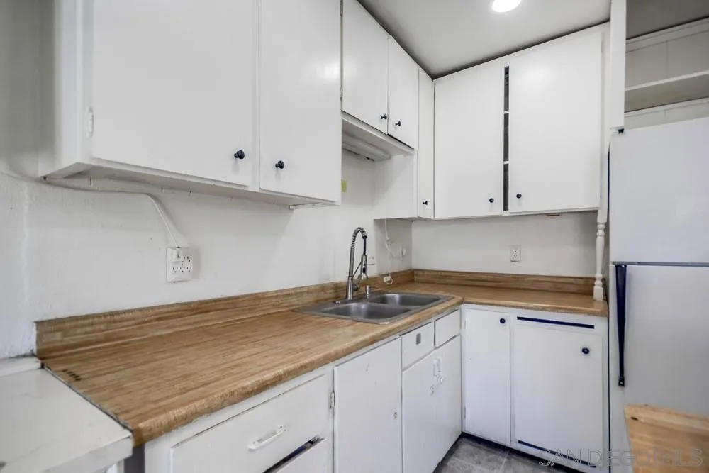 8749 Cottonwood Avenue, Santee, California 92071 home-pic-24