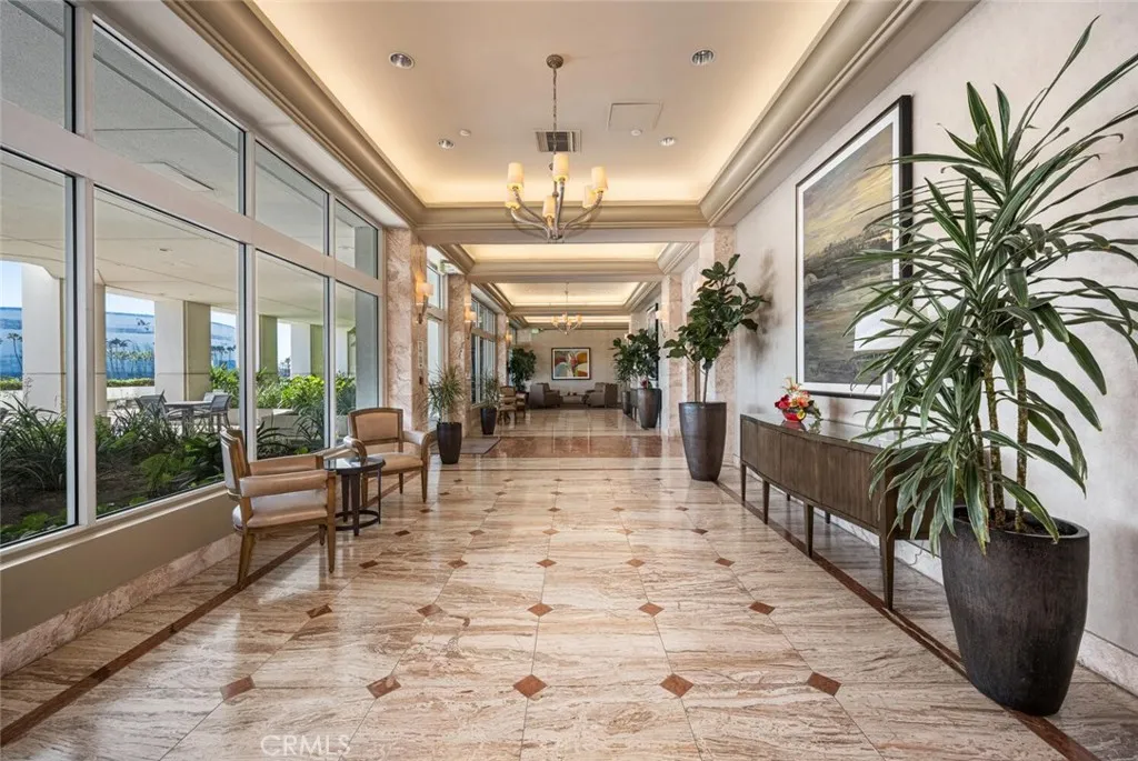 Harbor Place Tower offers a high end resort ambiance.