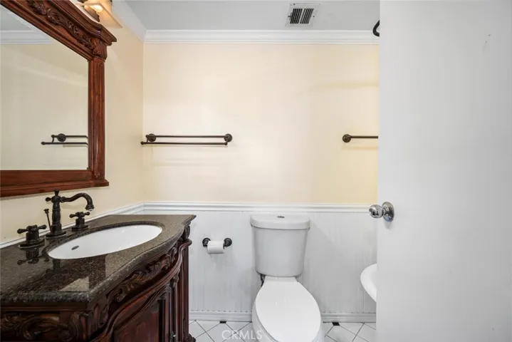 Updated full guest bathroom.