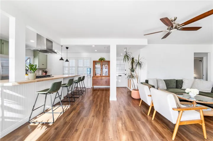 Charm meets function. Fully furnished.