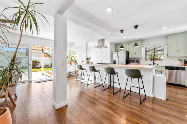 Open Concept Kitchen 
Perfect for entertaining