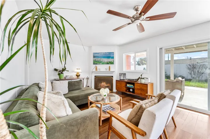 Charm meets function. Fully furnished.