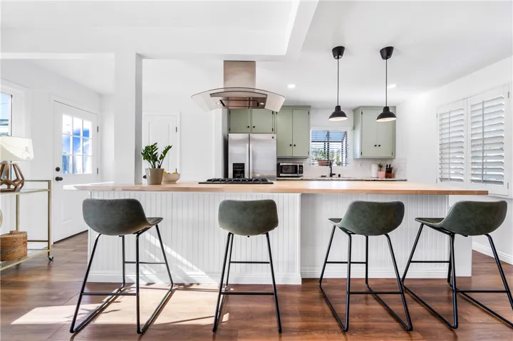 Open Concept Kitchen 
Perfect for entertaining