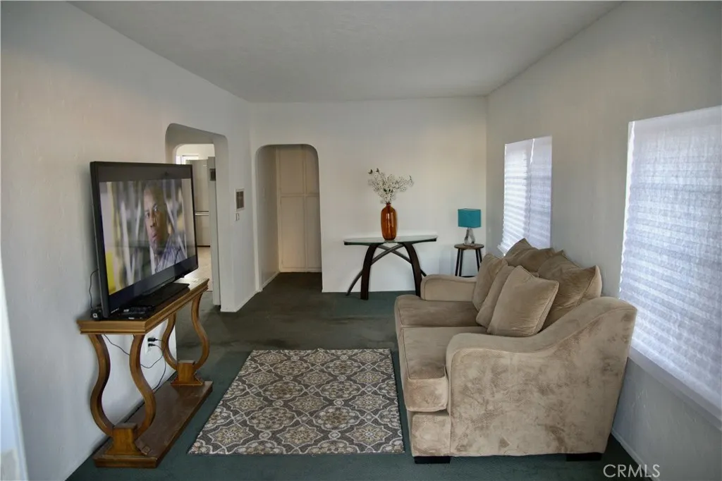 4779 Castle Avenue, San Diego, California 92105 home-pic-2