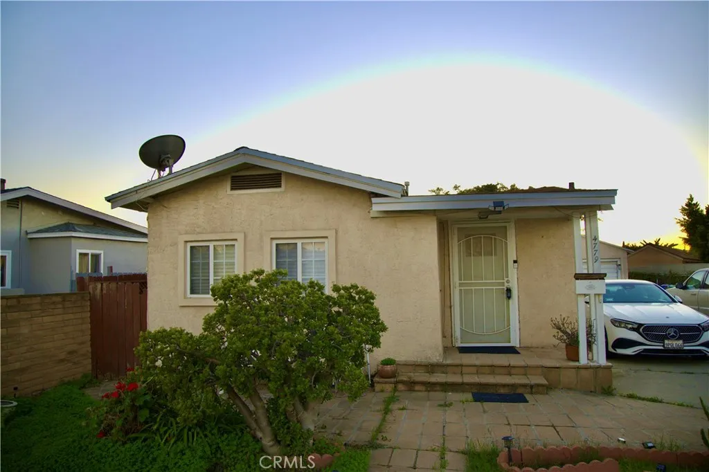 4779 Castle Avenue, San Diego, California 92105 home-pic-1