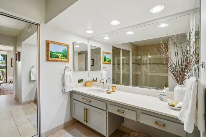 20-web-or-mls-La Cerra Dr-S1111-020