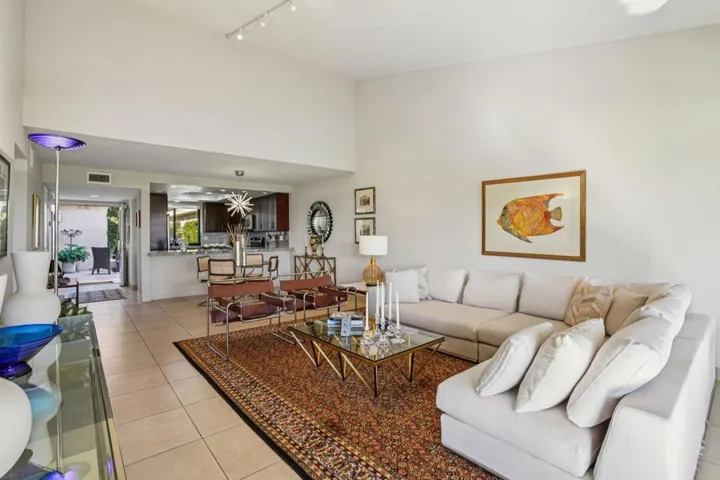 5-web-or-mls-La Cerra​​‌​​​​‌​​‌‌​​‌​​​‌‌​​​‌​​‌‌​​‌‌​​‌‌​​​​ Dr-S1111-005