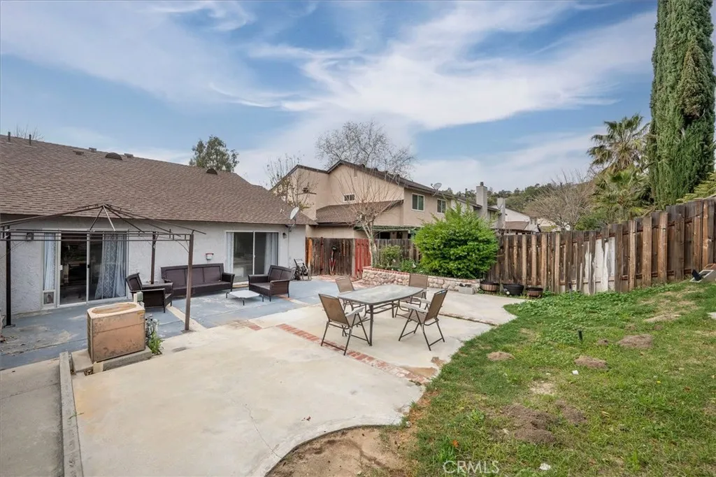 28308 Simsalido Avenue, Canyon Country, California 91387 home-pic-20
