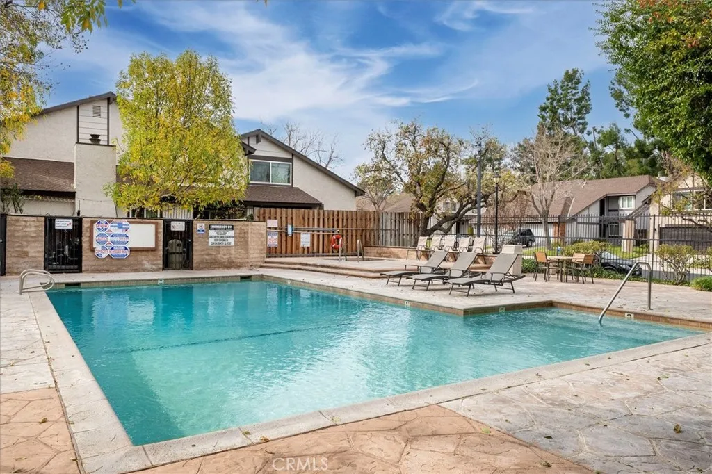 28308 Simsalido Avenue, Canyon Country, California 91387 home-pic-23