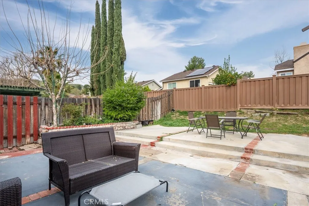 28308 Simsalido Avenue, Canyon Country, California 91387 home-pic-21