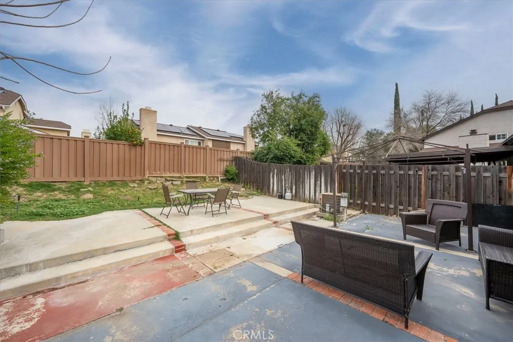 28308 Simsalido Avenue, Canyon Country, California 91387 home-pic-18