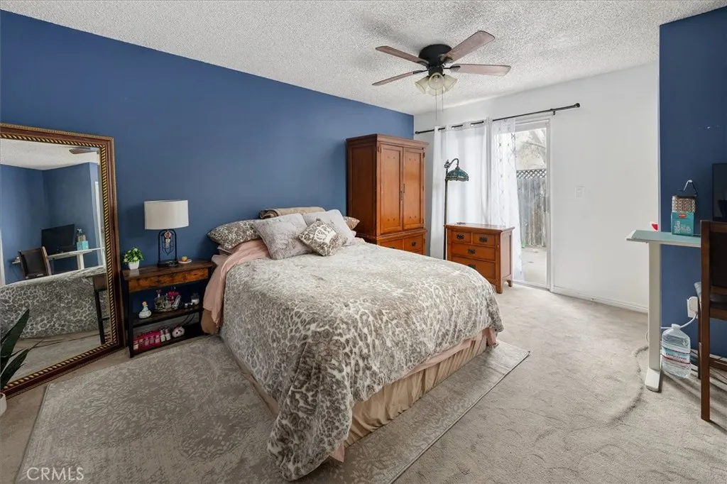 28308 Simsalido Avenue, Canyon Country, California 91387 home-pic-12