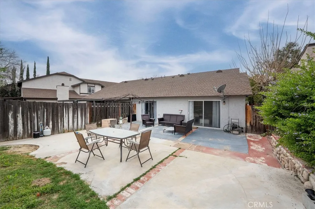 28308 Simsalido Avenue, Canyon Country, California 91387 home-pic-19