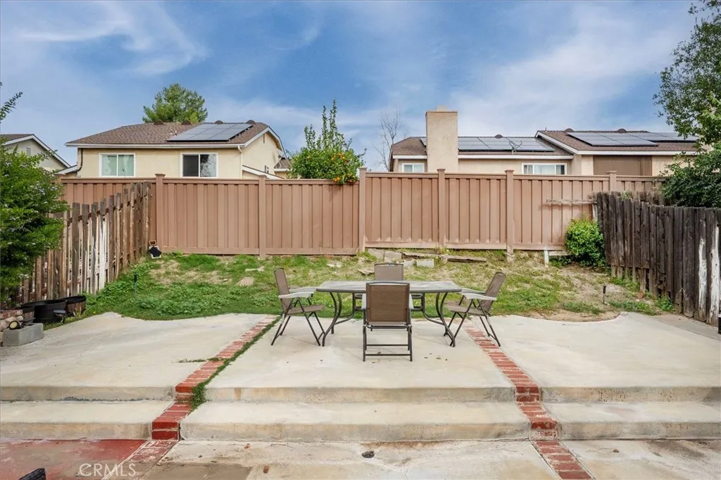 28308 Simsalido Avenue, Canyon Country, California 91387 home-pic-22