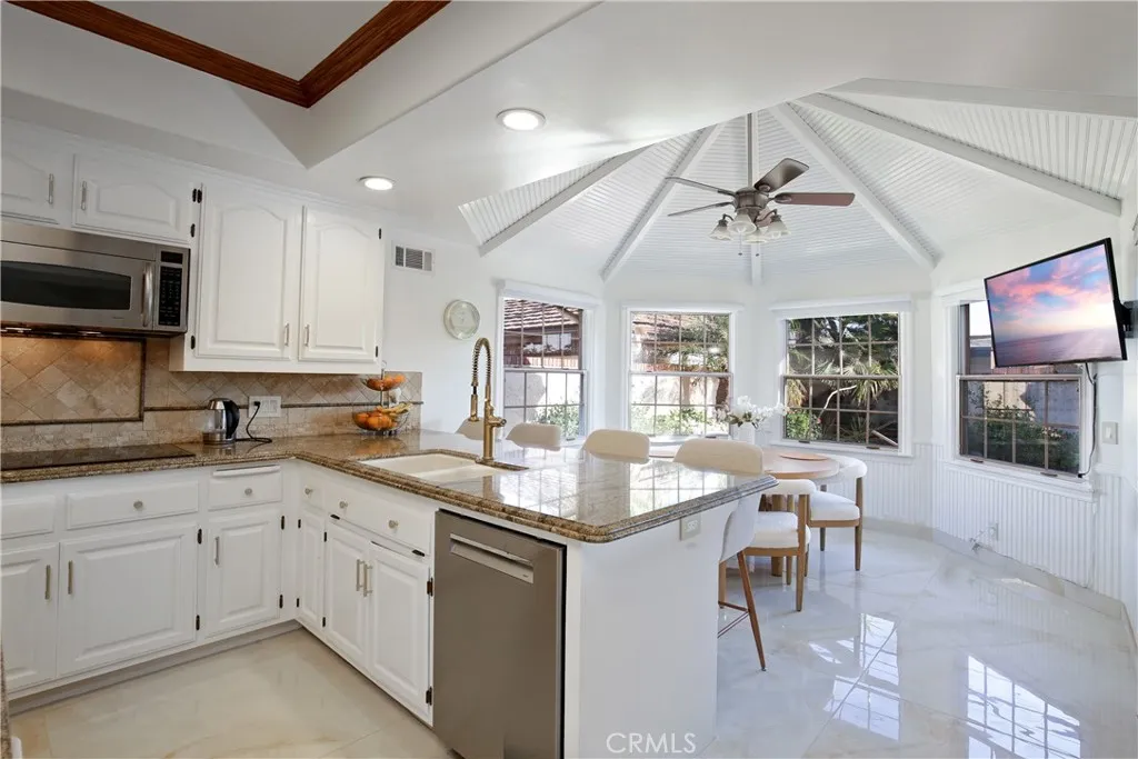 9378 Suva Street, Downey, California 90240 home-pic-13