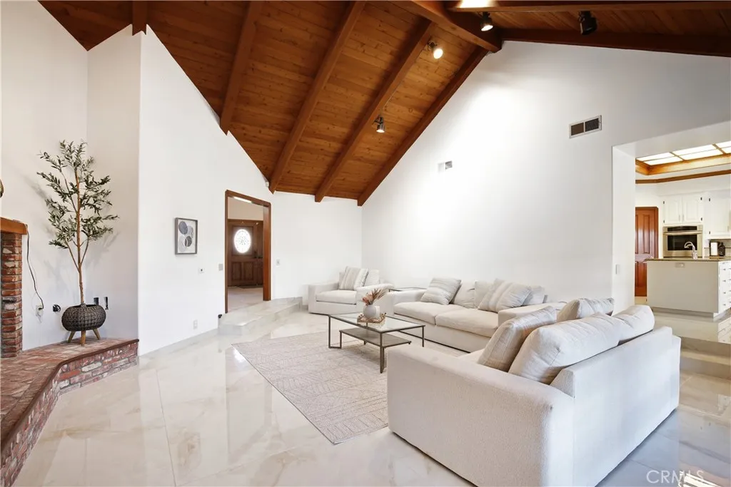9378 Suva Street, Downey, California 90240 home-pic-10
