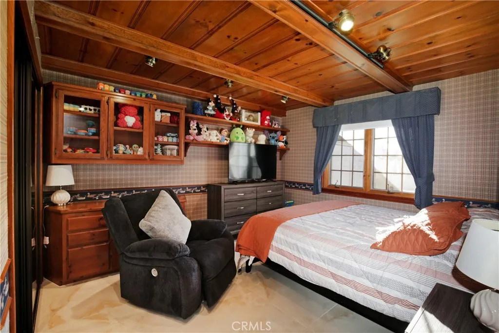 9378 Suva Street, Downey, California 90240 home-pic-24