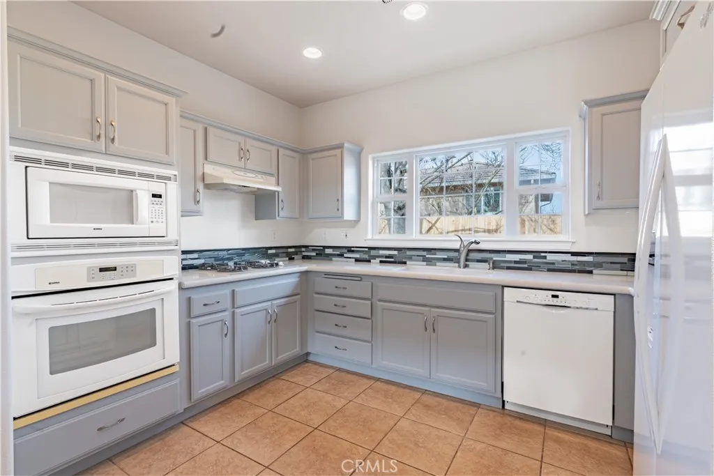 609 Larkfield Place, Paso Robles, California 93446 home-pic-10