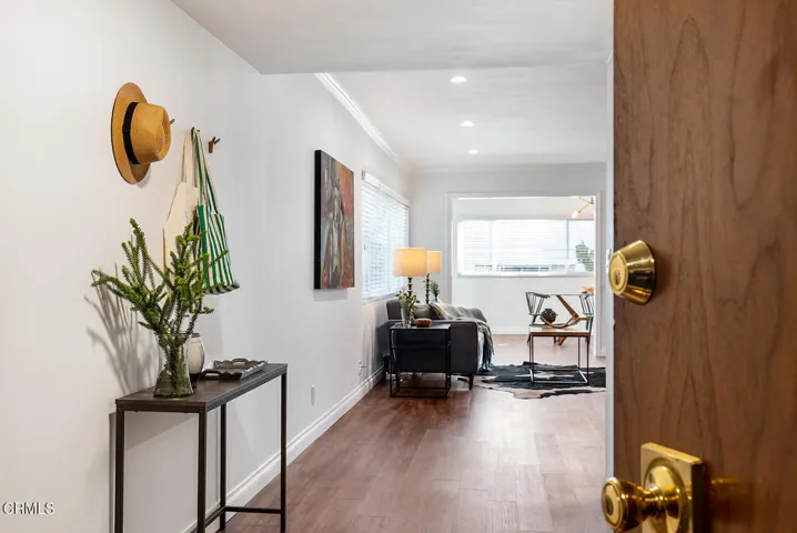 385 S Oakland Ave #205 005-mls