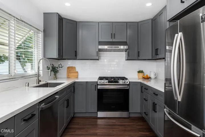 385 S Oakland Ave #205 023-mls