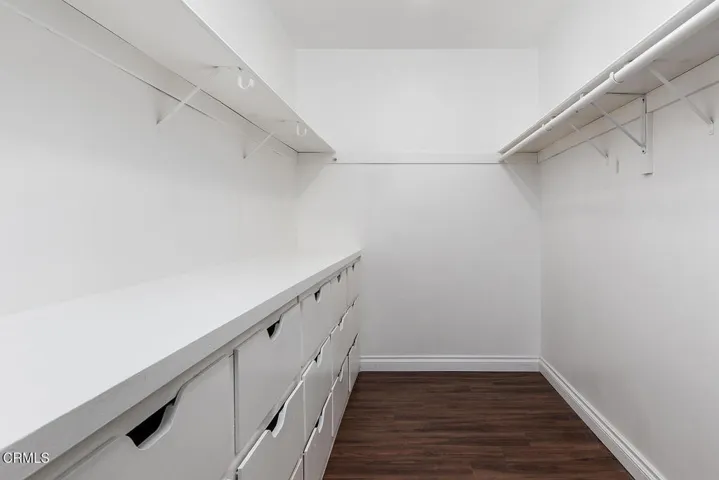 385 S Oakland Ave #205 034-mls