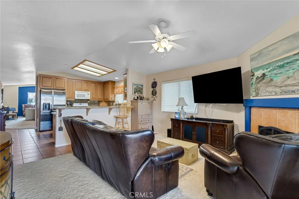 14464 Jamaica Lane, Helendale, California 92342 home-pic-13