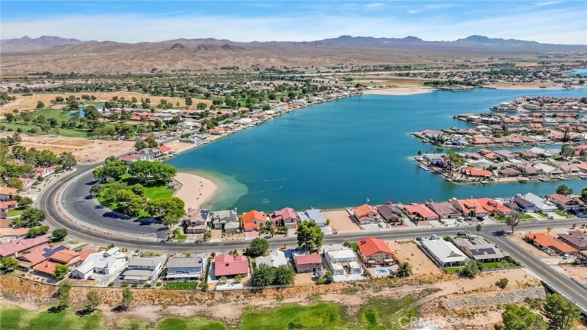 Silver Lakes Community