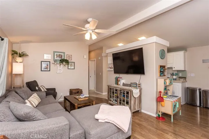 3860 S Higuera D23, San Luis Obispo, California 93401