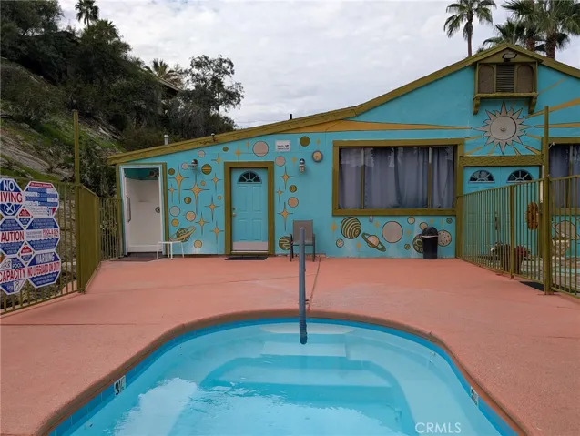 community spa and outdoor shower