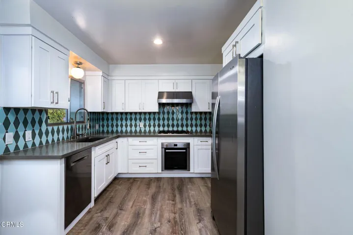 681 S Orange Grove (10 of 37)