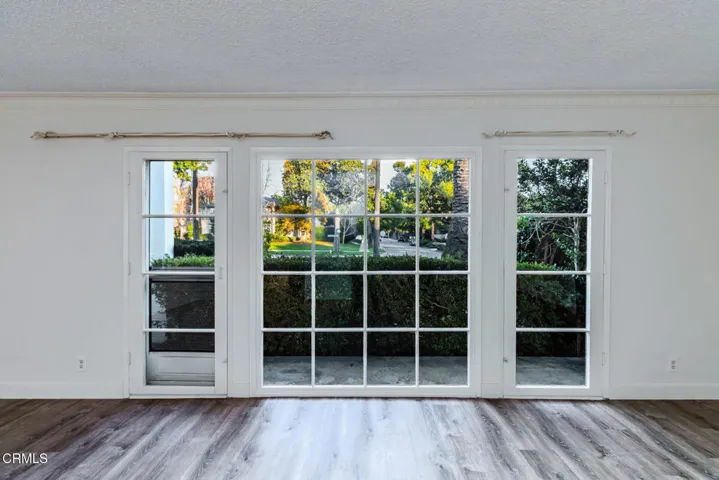 681 S Orange Grove (8 of 37)