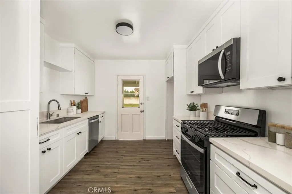 6404 Indiana Avenue, Long Beach, California 90805 home-pic-7