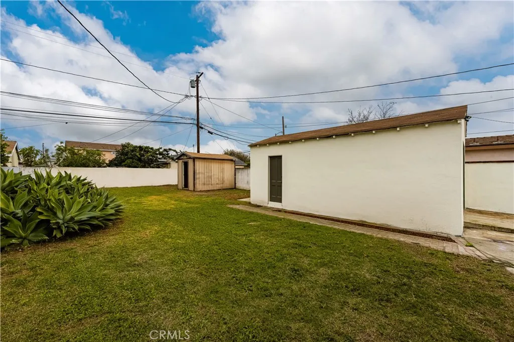 6404 Indiana Avenue, Long Beach, California 90805 home-pic-25