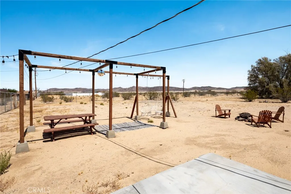 65076 E Broadway, Joshua Tree, California 92252 home-pic-23