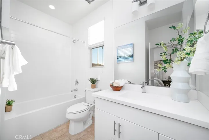 18 Prominence, Lake Forest, California 92630