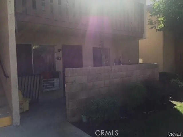 801 S Lyon Street H-3, Santa Ana, California 92705 home-pic-3