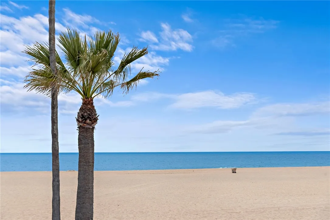 1504 W Oceanfront 5, Newport Beach, California 92663 home-pic-31