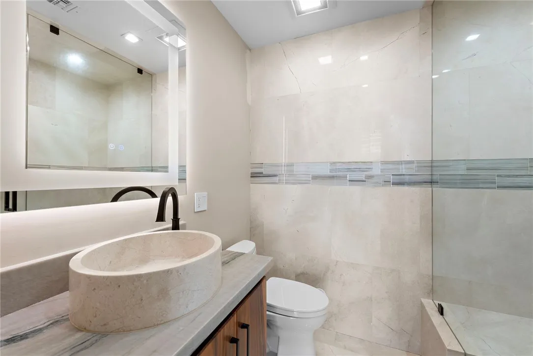 1504 W Oceanfront 5, Newport Beach, California 92663 home-pic-21