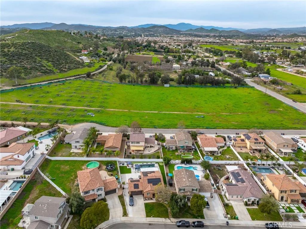 31839 Taton Court, Menifee, California 92584 home-pic-37