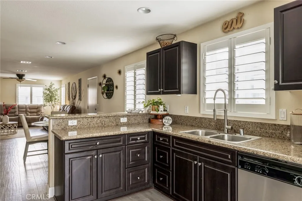 31839 Taton Court, Menifee, California 92584 home-pic-12