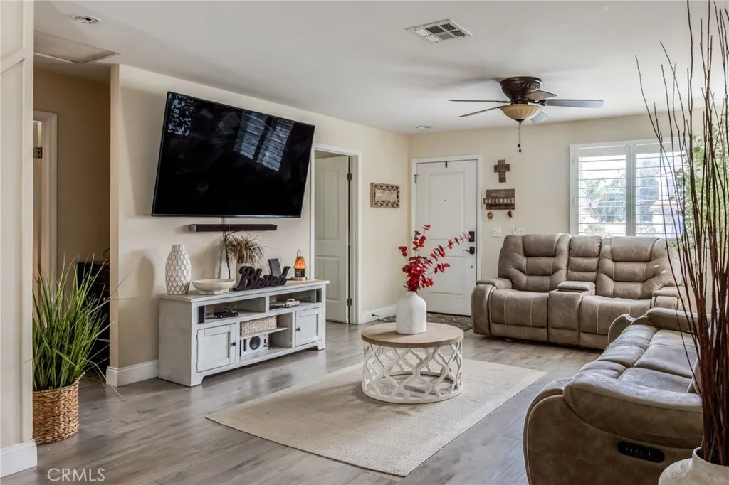 31839 Taton Court, Menifee, California 92584 home-pic-7