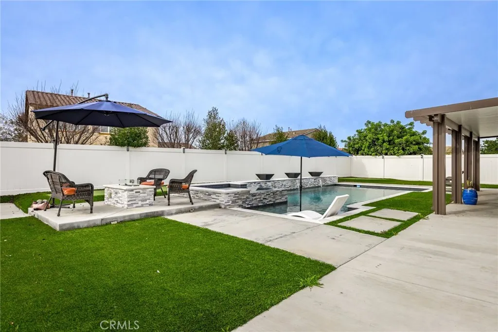 31839 Taton Court, Menifee, California 92584 home-pic-2