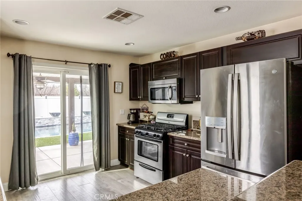 31839 Taton Court, Menifee, California 92584 home-pic-14