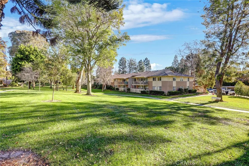 95 Calle Aragon A, Laguna Woods, California 92637 home-pic-1