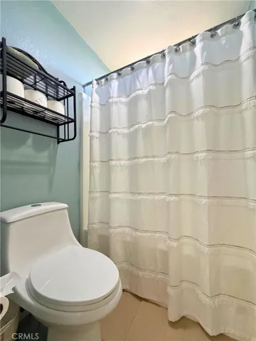2ND FLOOR BATHROOM
