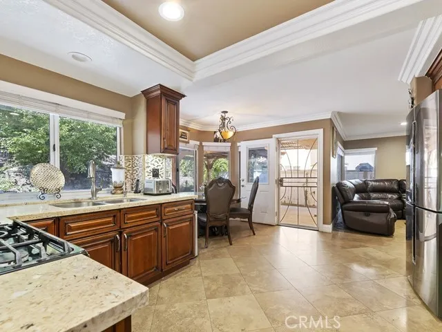 2220 Bloomfield Lane, Corona, California 92882 home-pic-13